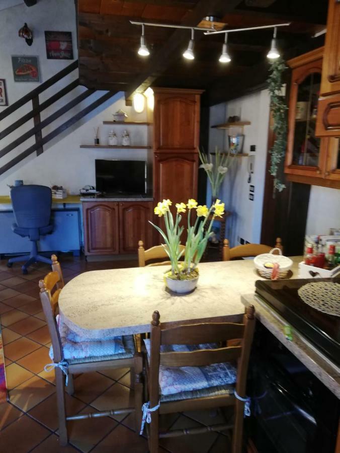 Alex'S Home Crone Luaran gambar