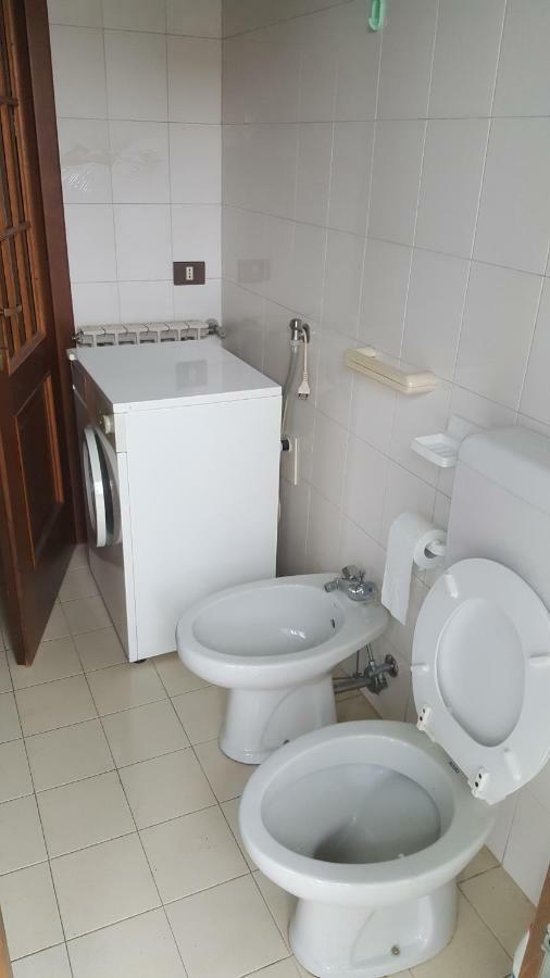 Alex'S Home Crone Luaran gambar